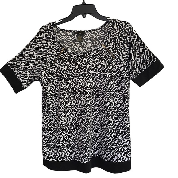 SUSAN LAWRENCE Petite Black & White Geometric Design Short Sleeve Banded Top - Picture 1 of 11